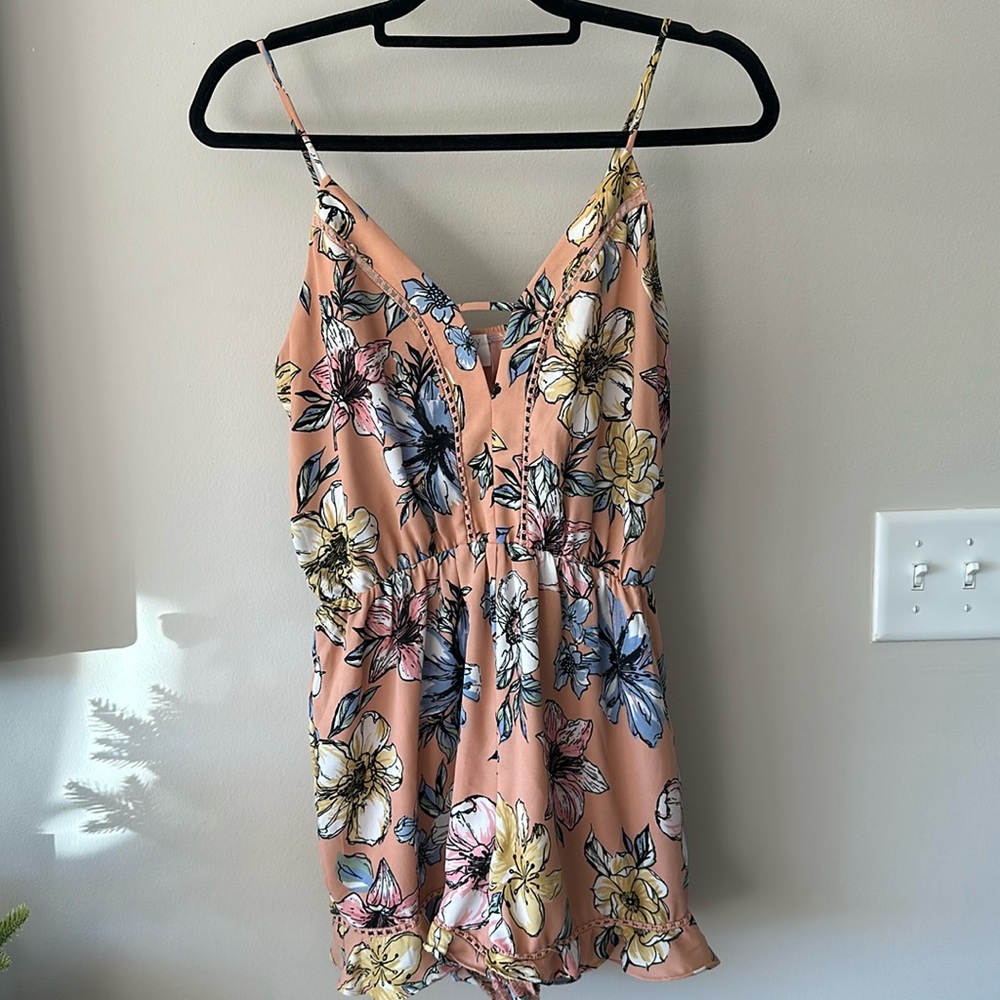 Sienna Sky Floral Romper Size Small